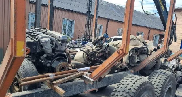 На Рівненщині поліцейські вилучили 10 мотопомп, квадроцикл та обладнання для незаконного видобутку бурштину