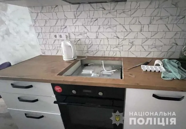 У Рівному з квартир, які здавалися подобово, викрали побутову техніку