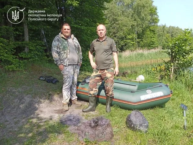 Екоінспектори вилучили сім сіток на водоймах Рівненської області