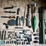 Правоохоронці Рівненщини вилучили зброю та наркотики під час обшуків