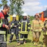 Жінки-добровольці Рівненщини опановують навички пожежогасіння