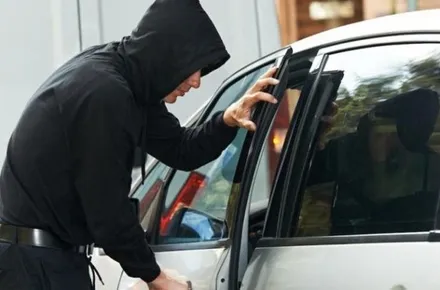 Рівнянина засудили на 5 років за крадіжку з автомобілів
