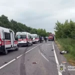 Трагічна ДТП на Хмельниччині: загинув водій та 11-річний хлопчик