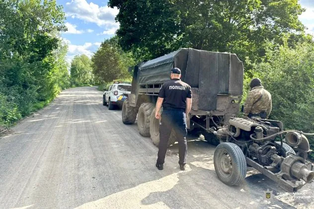 Поліція Рівненщини викрила чоловіка на незаконному видобутку бурштину