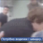 У Сарнах патрульні надали домедичну допомогу літній жінці
