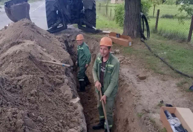 Рівненщина: енергетики відновили електропостачання для 1534 споживачів