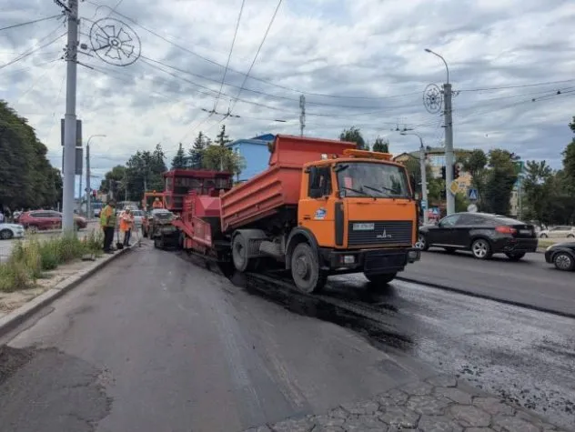 Ремонт вулиці Соборної у Рівному: без ям і комфортний рух
