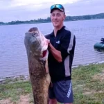 На Рівненщині впіймали велетенського сома вагою 32 кілограми