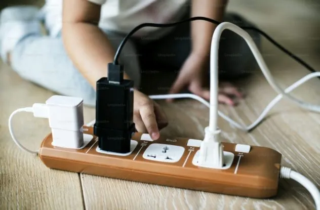 Зміна напруги в Україні: від 220V до 230V у розетках