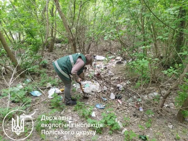 Забруднення ґрунтів у Рівненщині: виявлено шість сміттєзвалищ