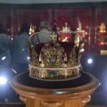 Виставка «Корони світу» відкрилася в Дубенському замку