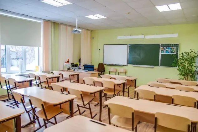 Скільки шкіл на Рівненщині навчатимуть дистанційно у 2025 році