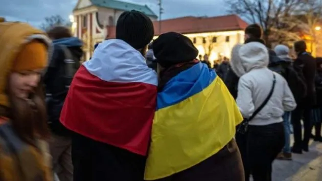 Біженці з України в Польщі: більшість залишиться після війни