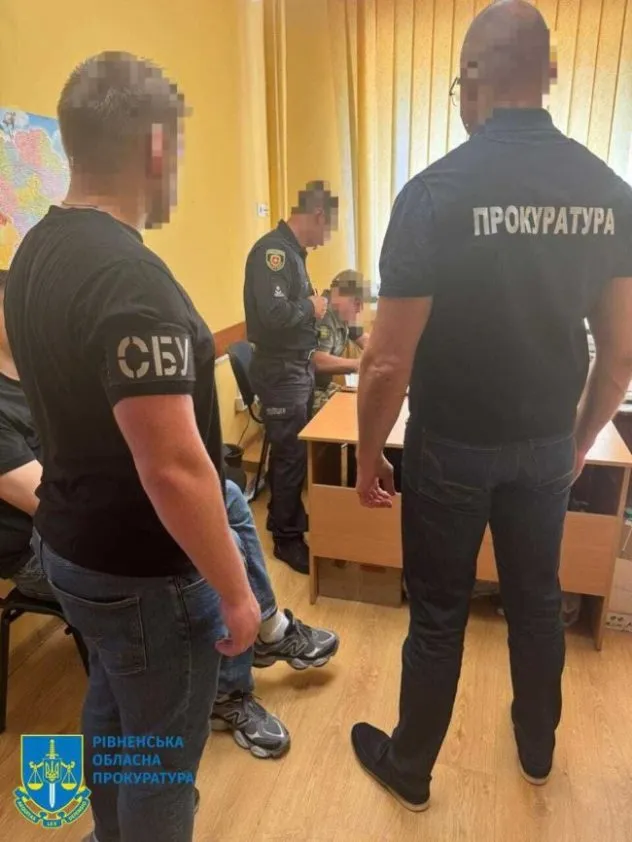 Кияни організували контрабанду автівок під виглядом гуманітарної допомоги