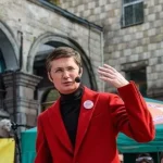 У Рівному відбулося шоу «Караоке на Майдані» для збору коштів