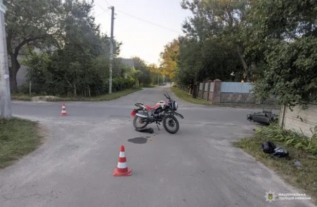 ДТП в Рівненському районі: підліток на мотоциклі зіткнувся з пенсіонером