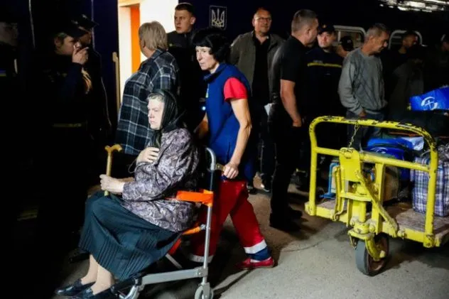 Евакуаційний потяг з переселенцями прибув на Рівненщину