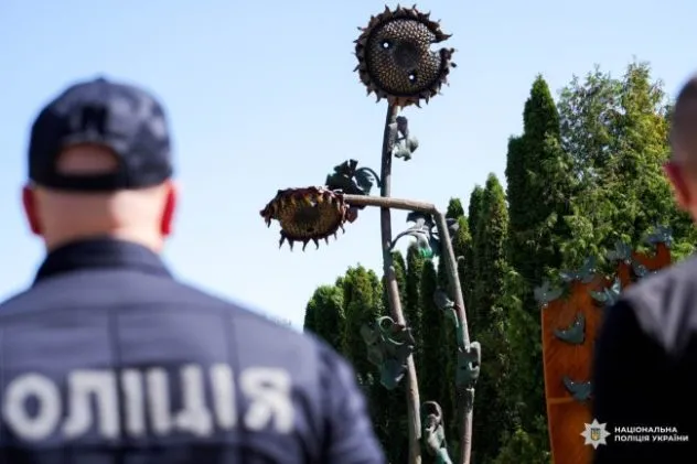У Рівному встановили пам’ятник «Соняхи пам’яті» на честь героїв Іловайська