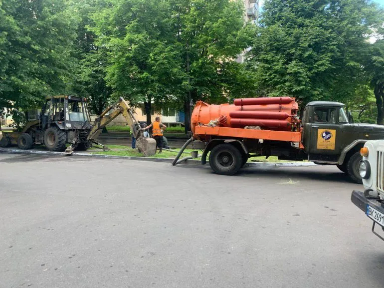 Rivne: Apartment Building Left Without Water Supply Due to Damage