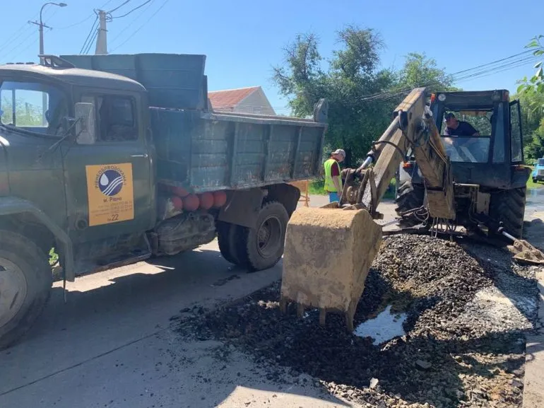 Три улицы в Ровно остались без воды из-за ремонта