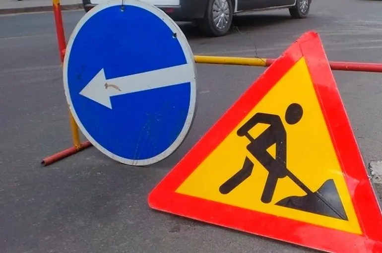 Traffic Disruption in Rivne Due to Replacement of Emergency Pole