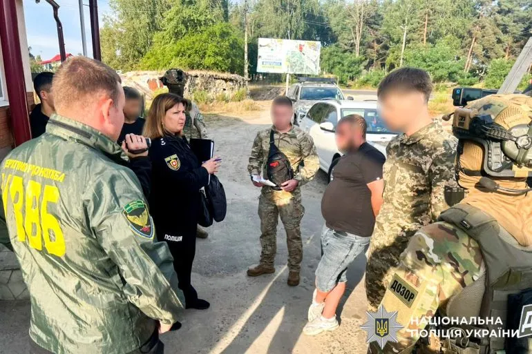 В Ровенской области задержаны злоумышленники за взятку пограничнику в 8 тысяч долларов