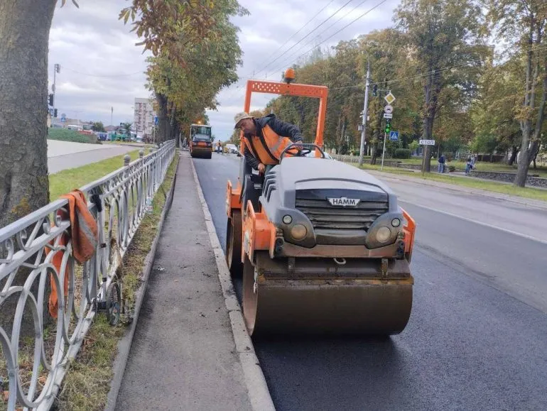 Ремонт чотирьох вулиць у Рівному ускладнює рух транспорту