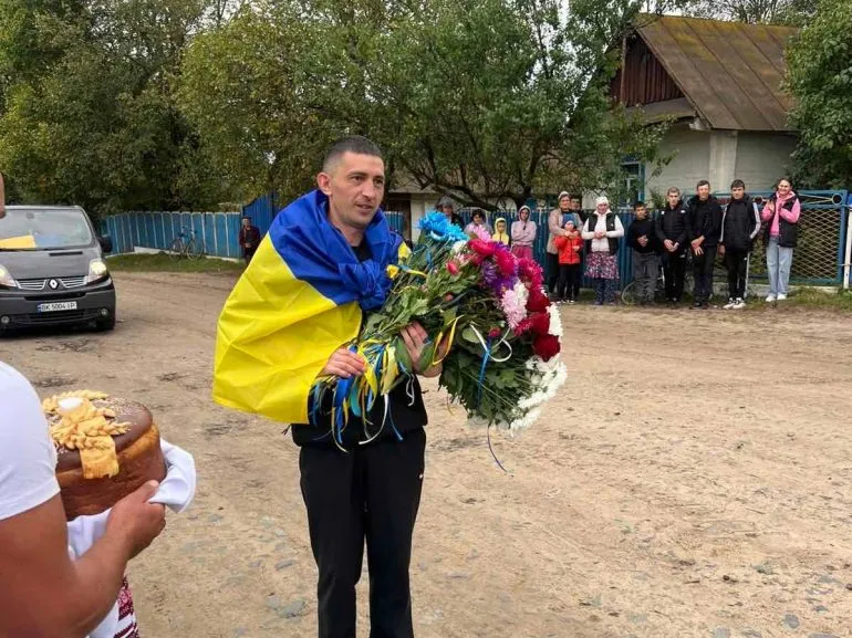 Захисник України Сергій Шатковський повернувся додому після трьох років полону