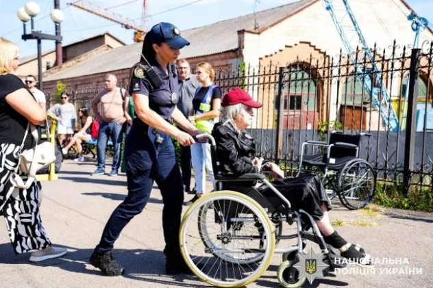 У Рівному поліція зустріла 12-й евакуаційний потяг з Донеччини