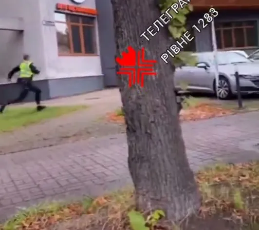 Затримання ухилянта на вулиці Степана Бандери у Рівному