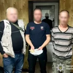 Таксист у Здолбунові викрав у пасажира 150 тисяч гривень