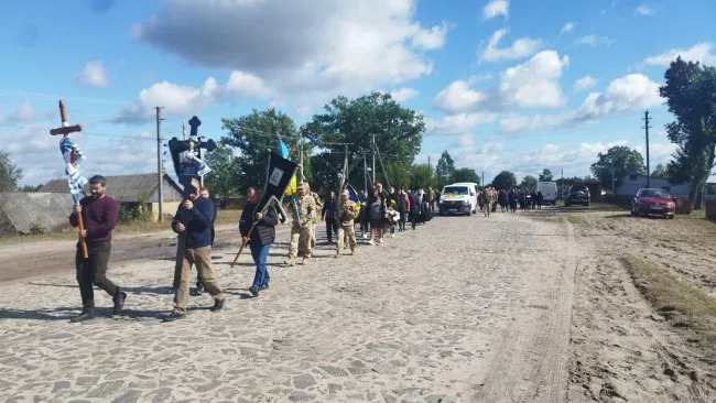 У Дубровиці вшанували пам’ять загиблого солдата Володимира Чудіновича