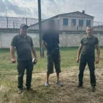Варашівець намагався пронести мобільні телефони до колонії