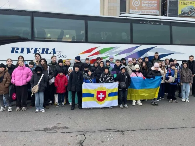 Children from Rivne Region Head to Artek for Rehabilitation