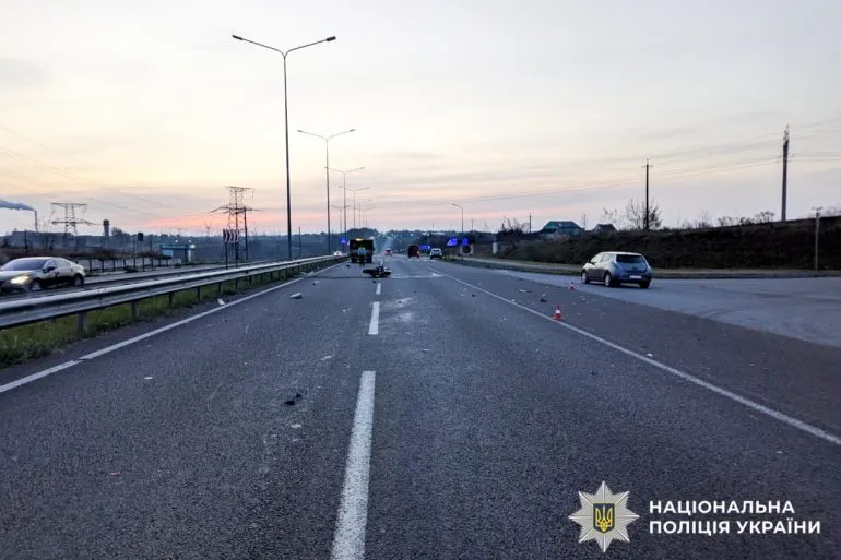 ДТП з мотоциклом у Рівненському районі: двоє постраждалих