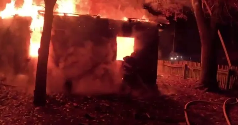 Fire in the village of Chudel in Rivne region destroys residential building