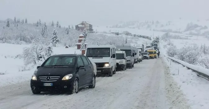На Рівненщині відкрито 16 пунктів відстою вантажівок