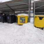 In Rivne, garbage collection is complicated due to snow drifts