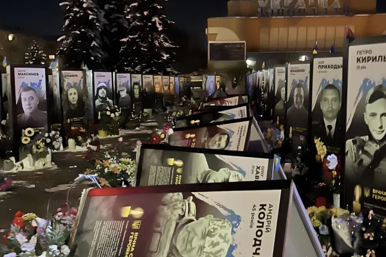 In Rivne, the portraits of fallen Heroes on Independence Square were damaged