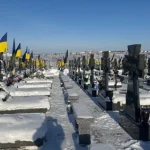У Рівному тривають роботи з прибирання кладовища «Нове»