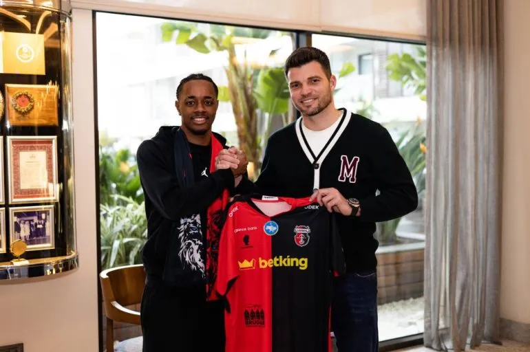 Veres Signs Portuguese Winger Andre Gonsalves