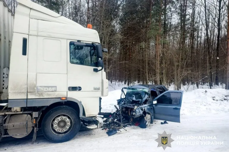 Смертельна ДТП на Рівненщині: загинув 23-річний водій легковика