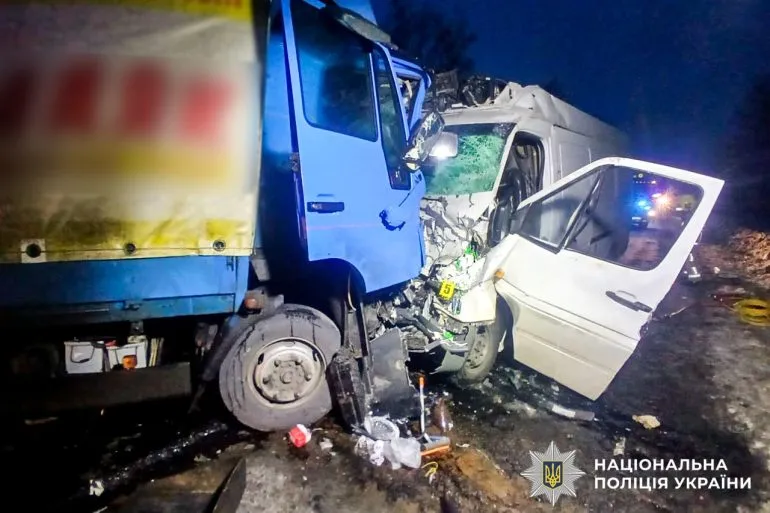 ДТП на Рівненщині: травми двох водіїв унаслідок зіткнення