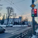 Зміна режиму роботи світлофора на перехресті вулиць у Рівному
