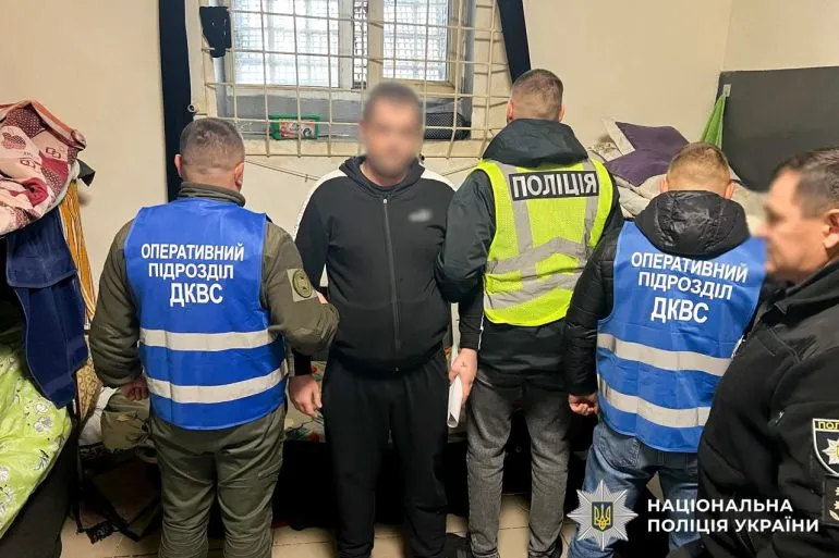 У Рівному судитимуть трьох чоловіків за розповсюдження наркотиків