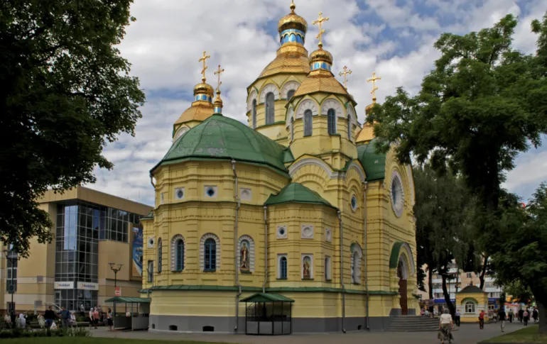 Rivne Residents Demand a Ban on Loudspeakers During Services of the UOC-MP