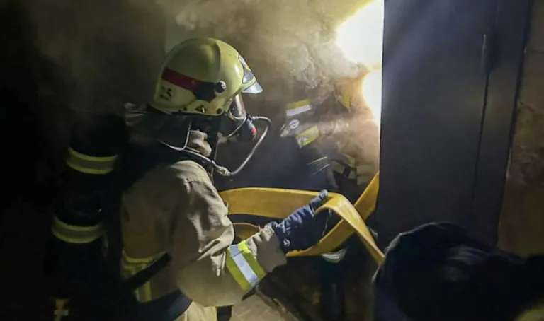 Fire in a Bathhouse in Rivne, Residents Evacuated