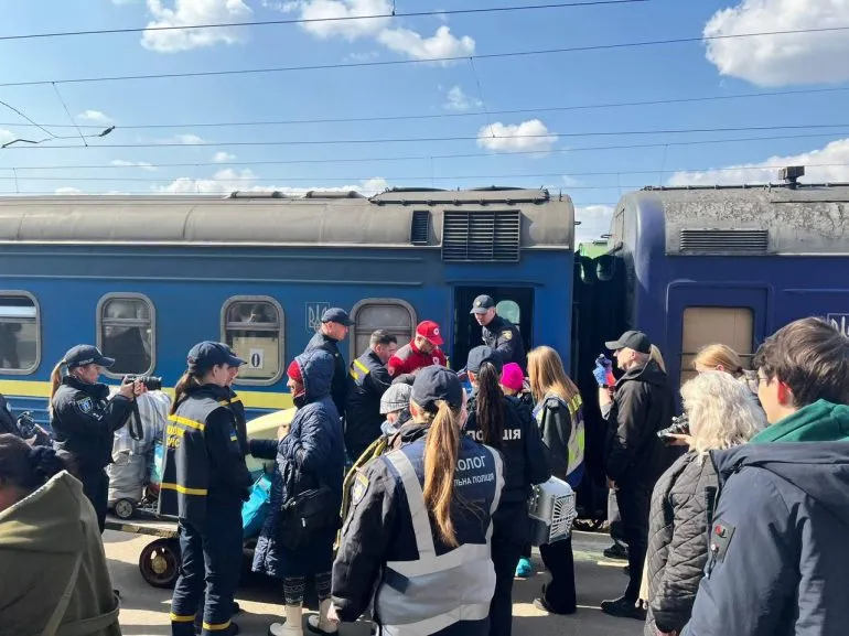 На Рівненщині прибув третій евакуаційний поїзд з Донеччини у 2026 році