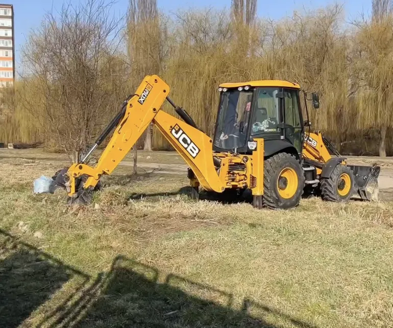 У Рівному розпочато облаштування нового футбольного поля для ДЮСШ