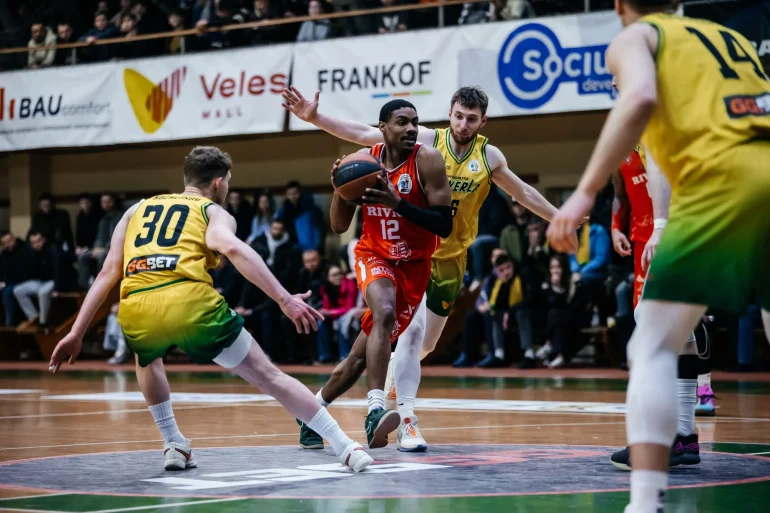 Rivne Defeats Hoverla in Overtime and Advances to the Superleague Semifinals